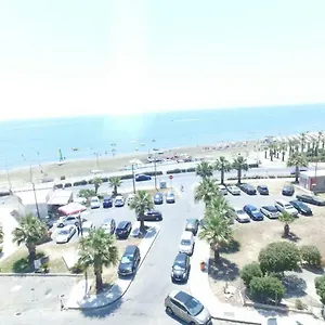 Zorbas No 2 , Lárnaka Ciprus